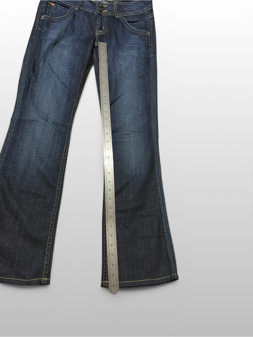 Hudson Signature Flap Pocket Flare Jeans Size 26 Dark Wash USA - Picture 2 of 13
